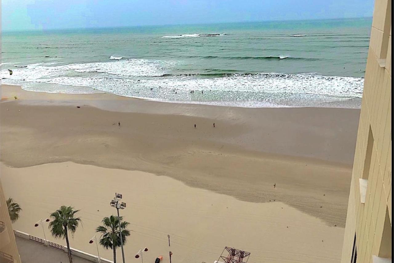 Romantica Vista Al Paseo Maritimo De Cádiz Kültér fotó